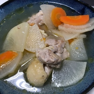 鶏ももと大根で作るうま塩煮込み